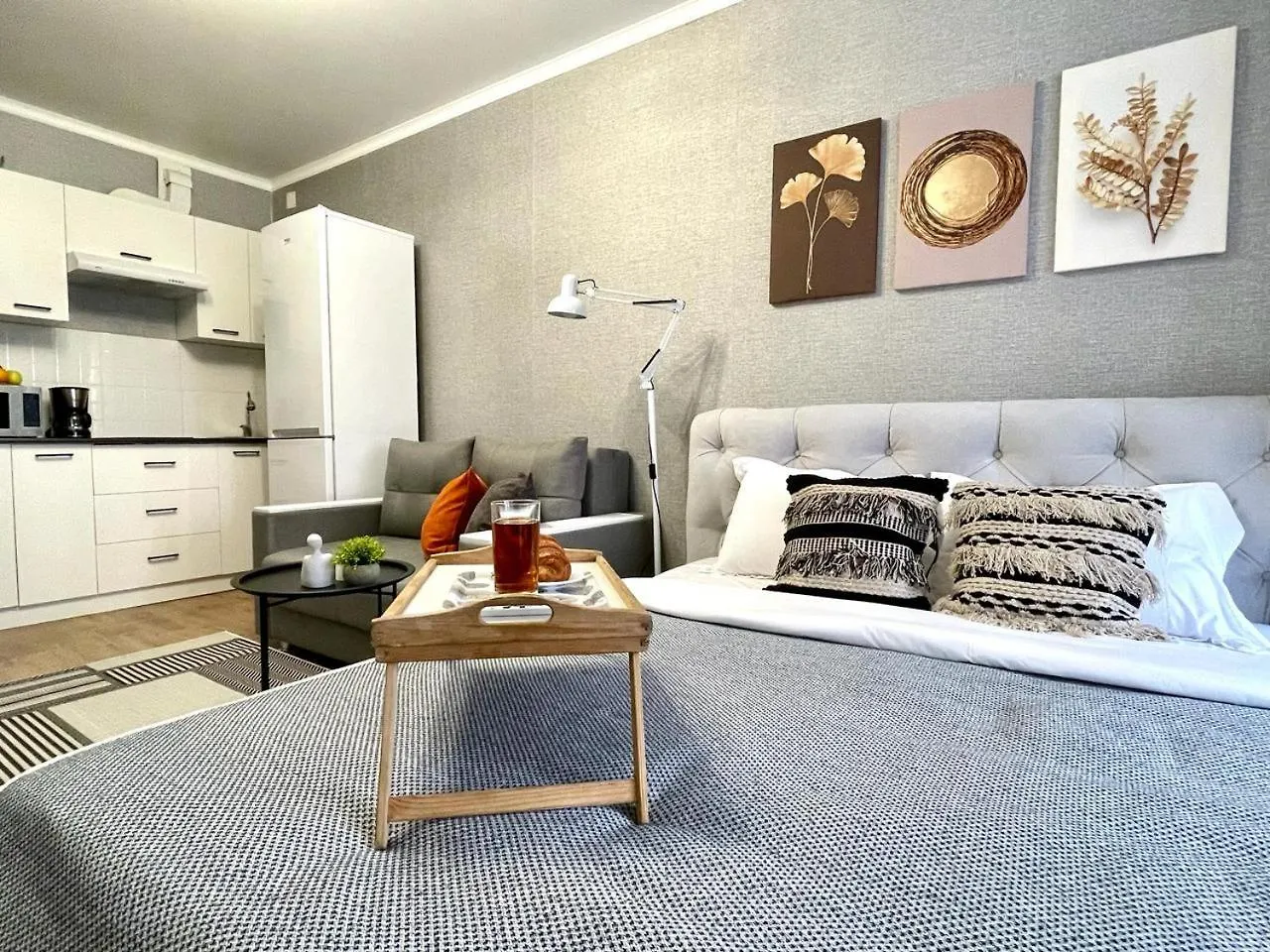 Апарт -Отель Жк Молодежный Из 20 Апартаментов В Центре Города Almaty Apartment