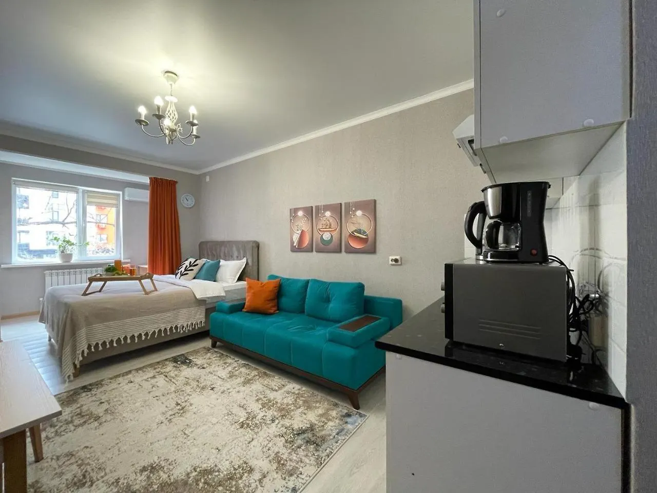Apartment Апарт -Отель Жк Молодежный Из 20 Апартаментов В Центре Города Almaty
