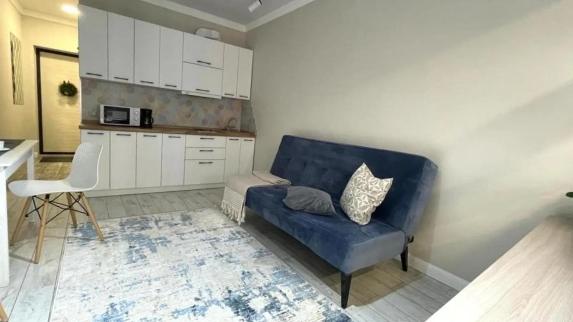 Apartment Апарт -Отель Жк Молодежный Из 20 Апартаментов В Центре Города Almaty