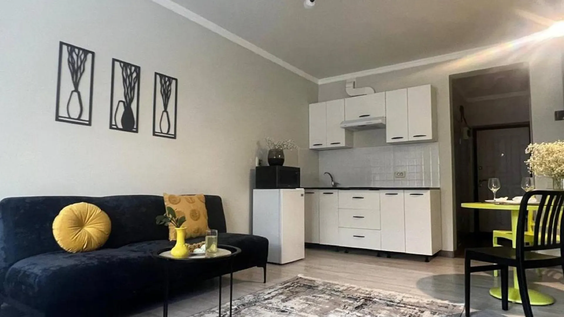 Апарт -Отель Жк Молодежный Из 20 Апартаментов В Центре Города Almaty Apartment