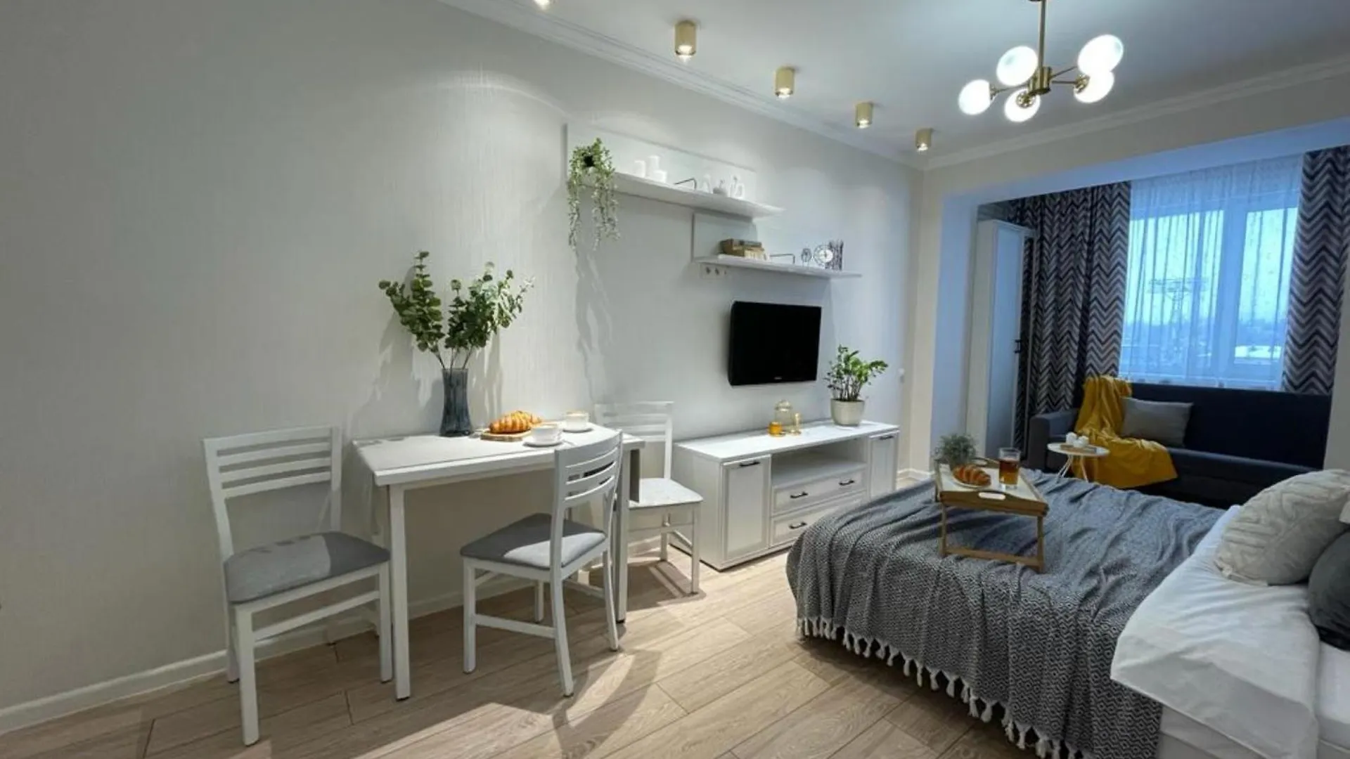Apartment Апарт -Отель Жк Молодежный Из 20 Апартаментов В Центре Города Almaty