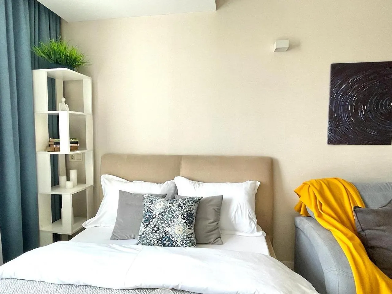 Апарт -Отель Жк Молодежный Из 20 Апартаментов В Центре Города Almaty Apartment